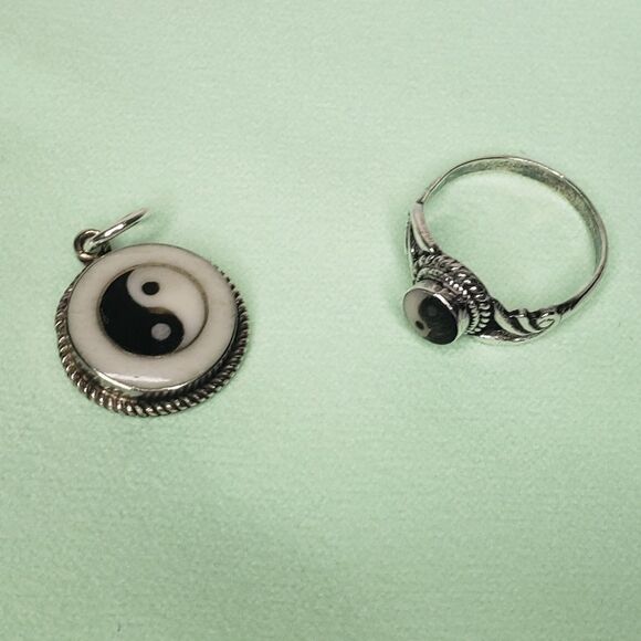 Antique Yin & Yang Silver Gold Pendant Ring Set - Picture 6 of 14